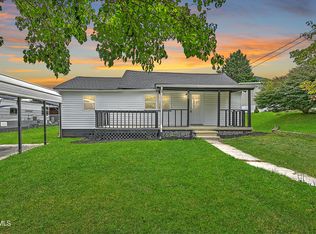 209 Mountain View Dr, Hampton, TN 37658