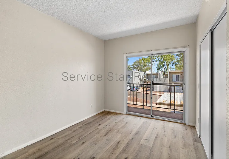2807 E Le Marche Ave #203 — Photo 11