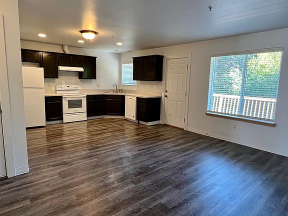 3rd image of 5028 S Tyler St #3