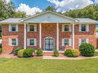 20 Mountain Dr, Jacksonville, AL 36265