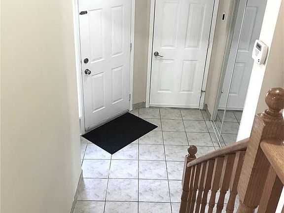 3rd image of 110 Springview Dr