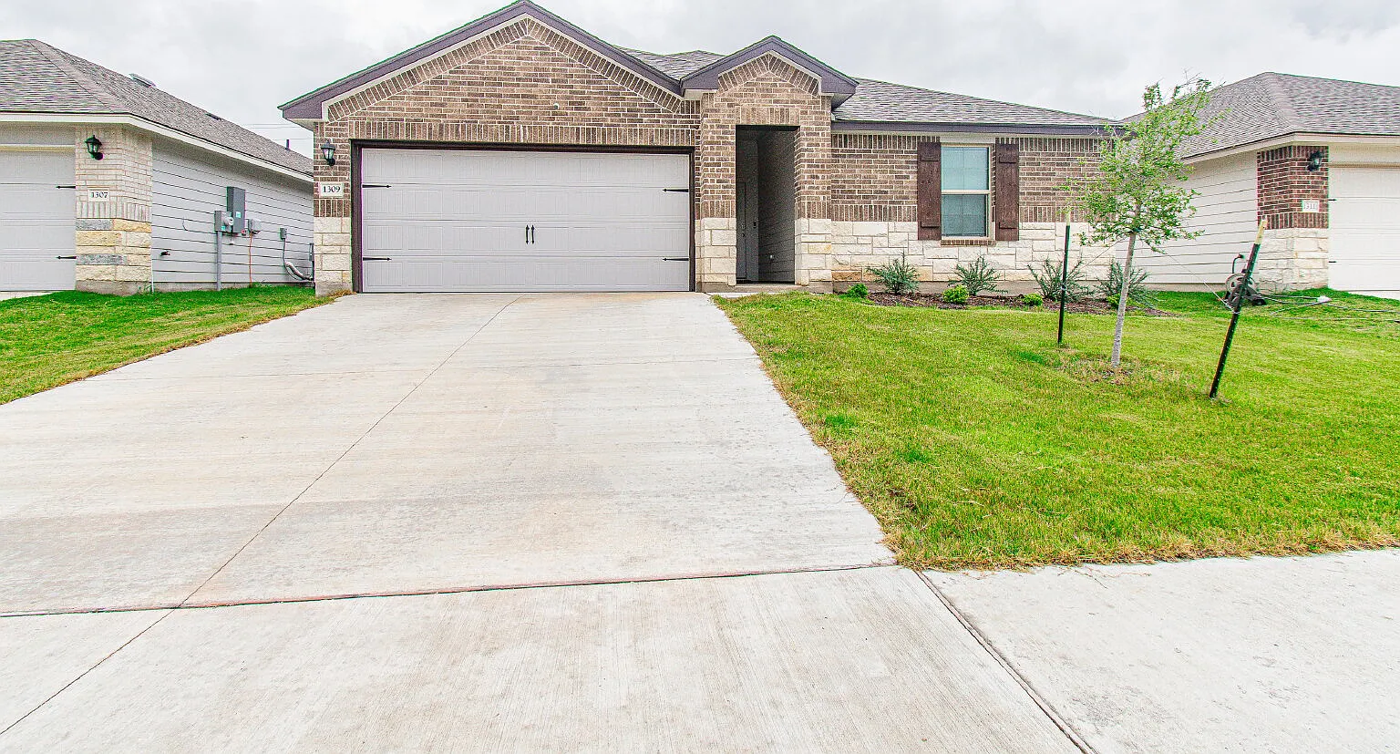 3 bed, 2.0 bath, 1469 sqft, $1,625 — Photo 1