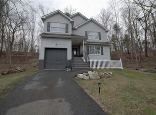 113 Lagoon Cir, East Stroudsburg, PA