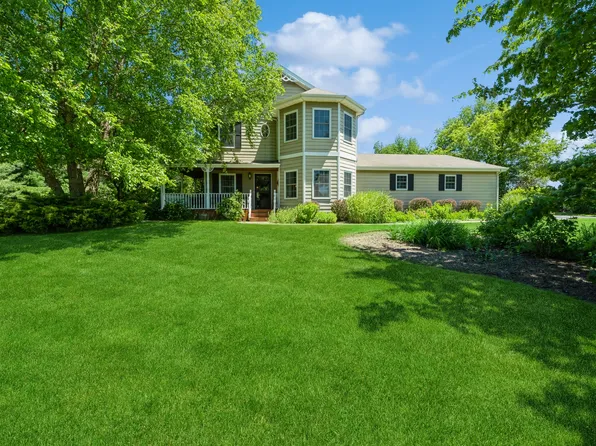 3308 Kristen Trl, Crystal Lake, IL 60012