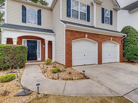 2nd image of 2880 Georgian Manor Dr