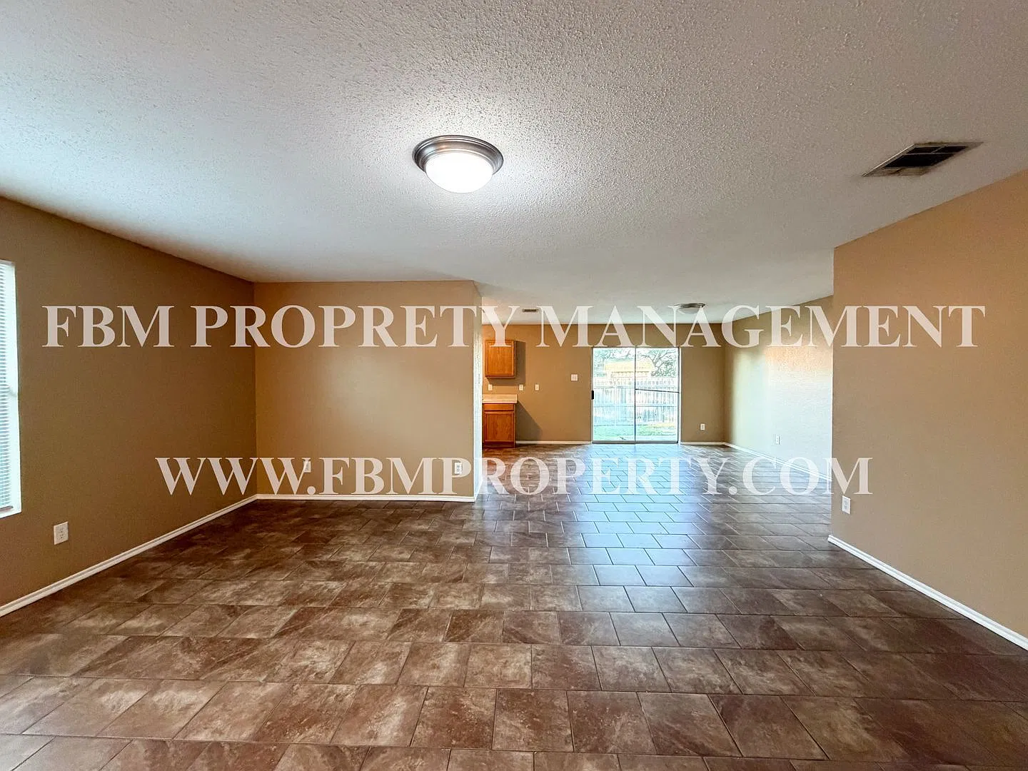 3 bed, 2.0 bath, 1583 sqft, $1,950 — Photo 4