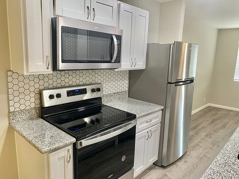 Adeila Apartments — Photo 10