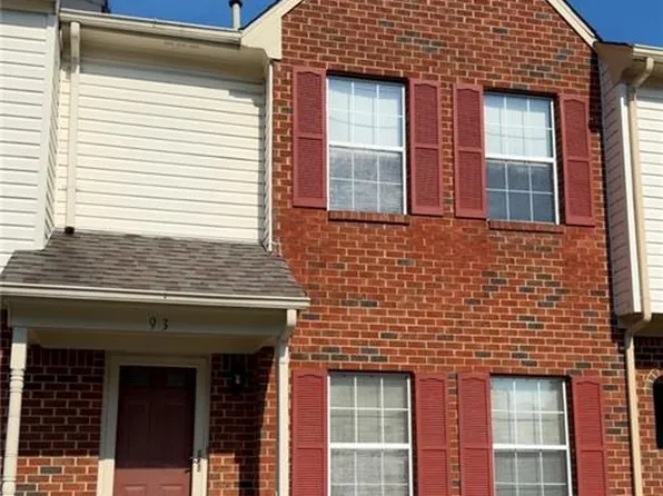 93 N Lake Loop, Hampton, VA 23666
