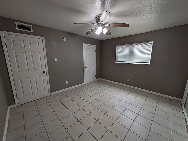 Sullivan Apartment Homes — Photo 8