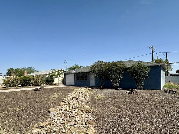 3rd image of 1137 E 11TH Street