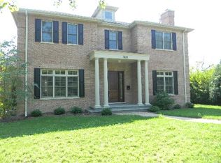 900 Club Cir, Glenview, IL