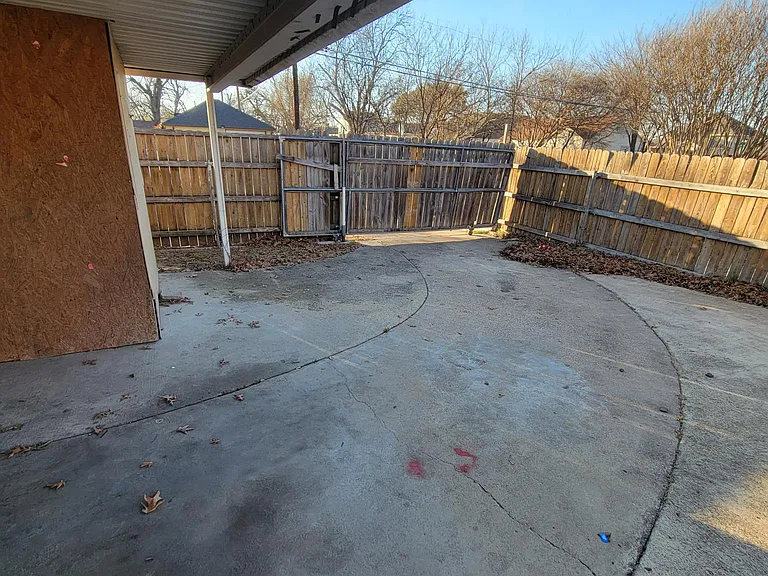 1327 Mountain Lake Rd — Photo 5