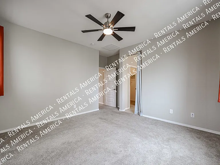 1701 E Dogwood Ln — Photo 7