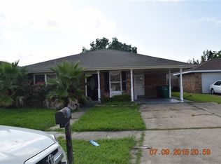2405 Gallant Dr, Chalmette, LA 70043