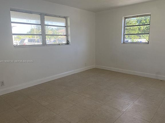 4th image of 5904 SW 27th St #5904S