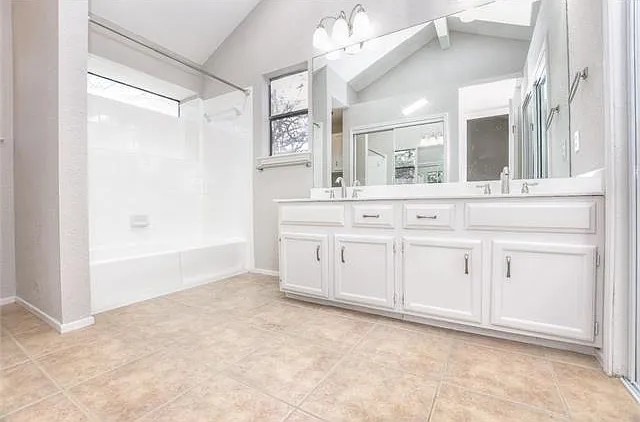 500 Bayberry Ct — Photo 5