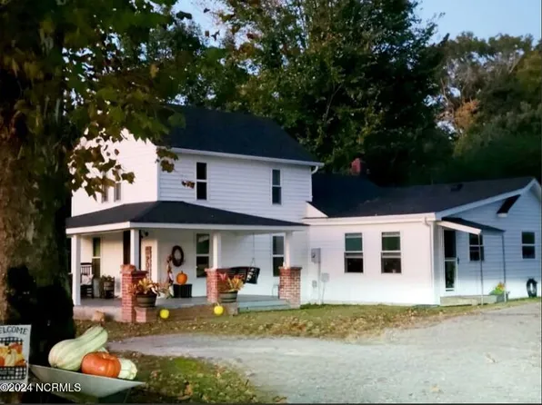 329 Pasquotank Station Road, Elizabeth City, NC 27909