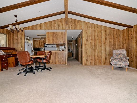 4th image of 278 Summer Cir