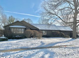 230 Walnut Dr, Medina, OH 44256