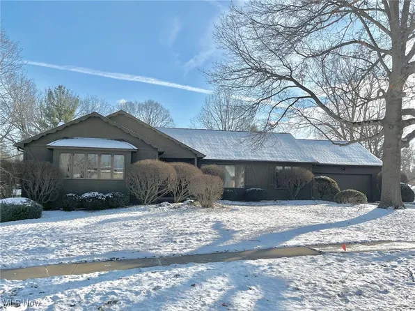 230 Walnut Dr, Medina, OH 44256