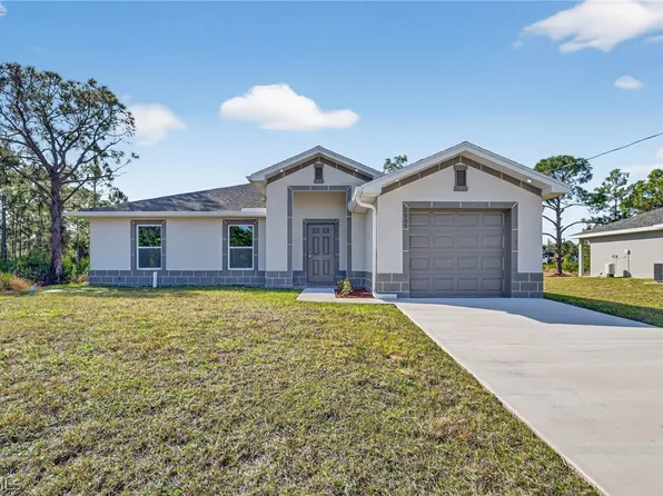 2905 38th St W, Lehigh Acres, FL 33971