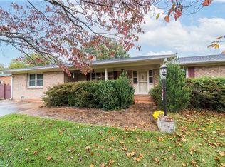 822 Matt Rd, Kernersville, NC 27284