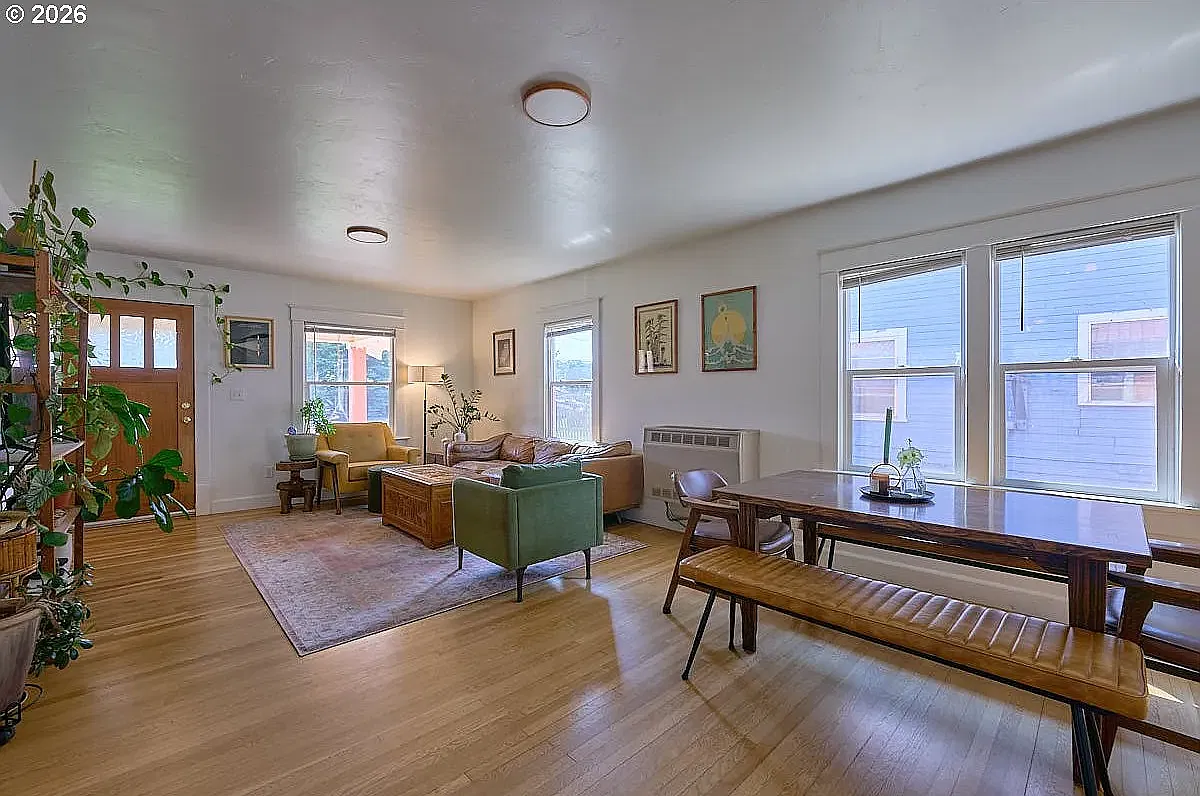 2 bed, 880 sqft, $1,700 — Photo 3