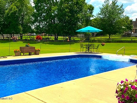 2nd image of 13025 Oak Ridge Dr