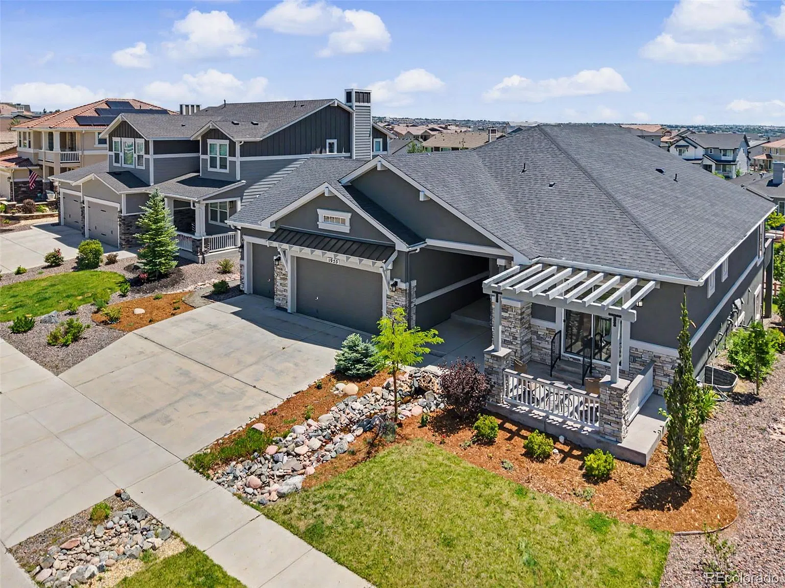 5 bed, 5.5 bath, 4759 sqft, $4,295 — Photo 3