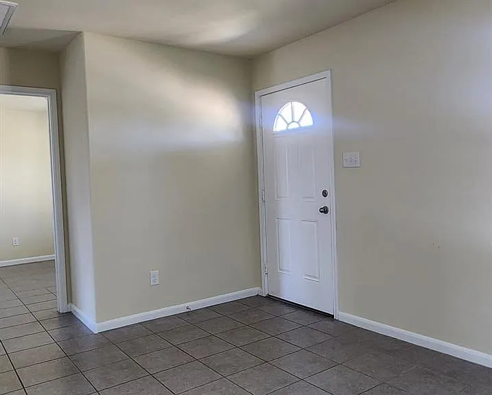 8421 W 1st St #4F — Photo 3