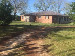 1292 E Pecan Rd, Glennville, GA 30427