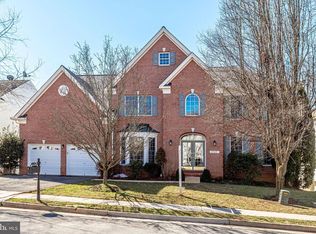 47415 Riverbank Forest Pl, Sterling, VA 20165
