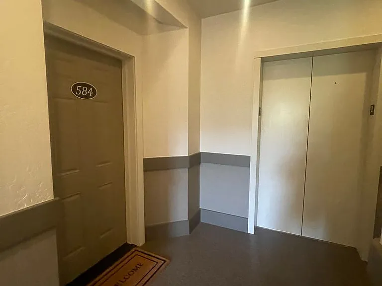 584 Fair Oaks Ave — Photo 16