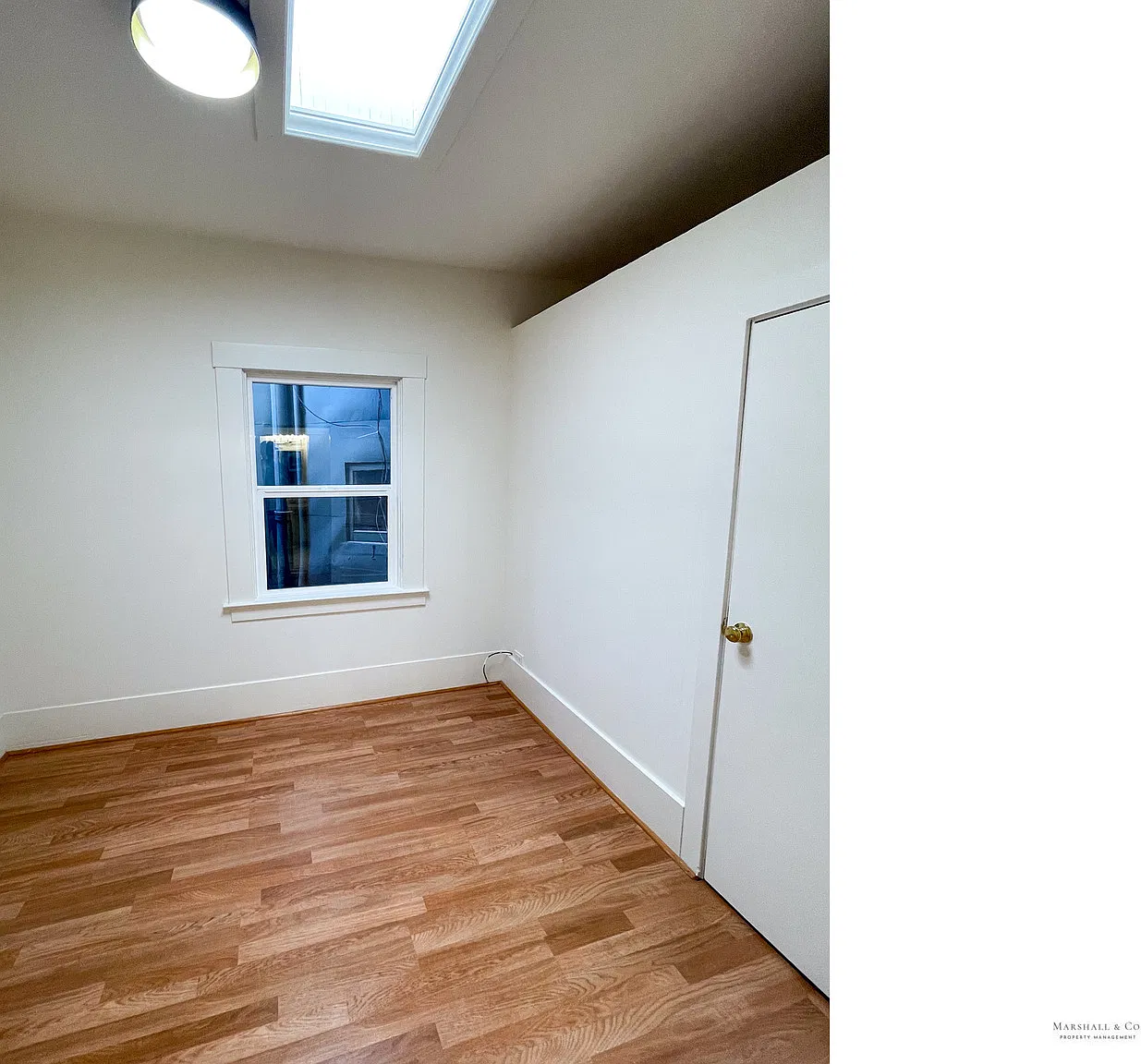 New Listing Updated 2br/1ba in Dwntn San Anselmo w/ Parking, Laundry, Close to shopping — Photo 3