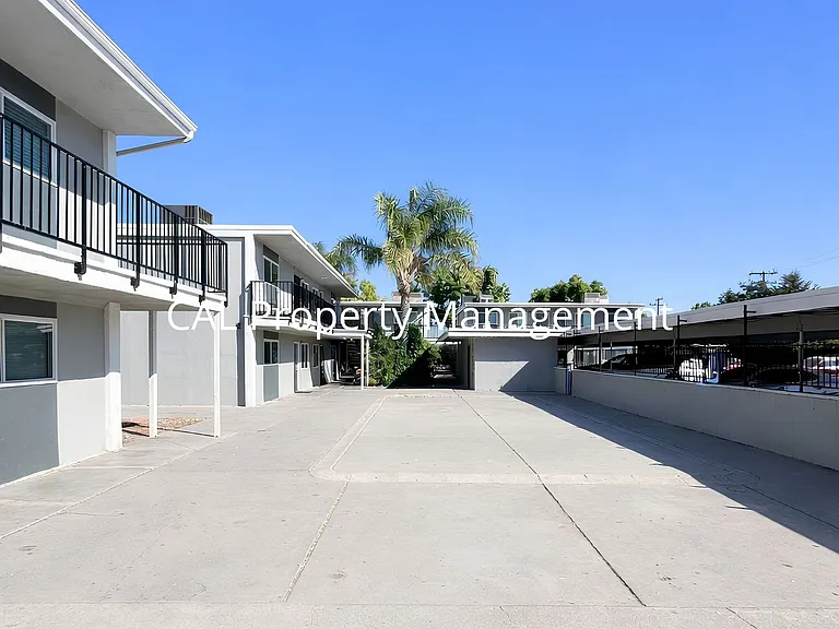 918 Illinois Ave — Photo 4