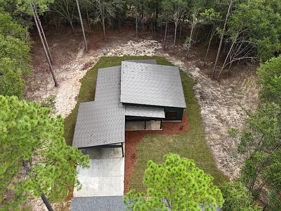 3rd image of 100 Marie Ln