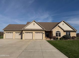113 Evergreen Ln, Upper Sandusky, OH 43351