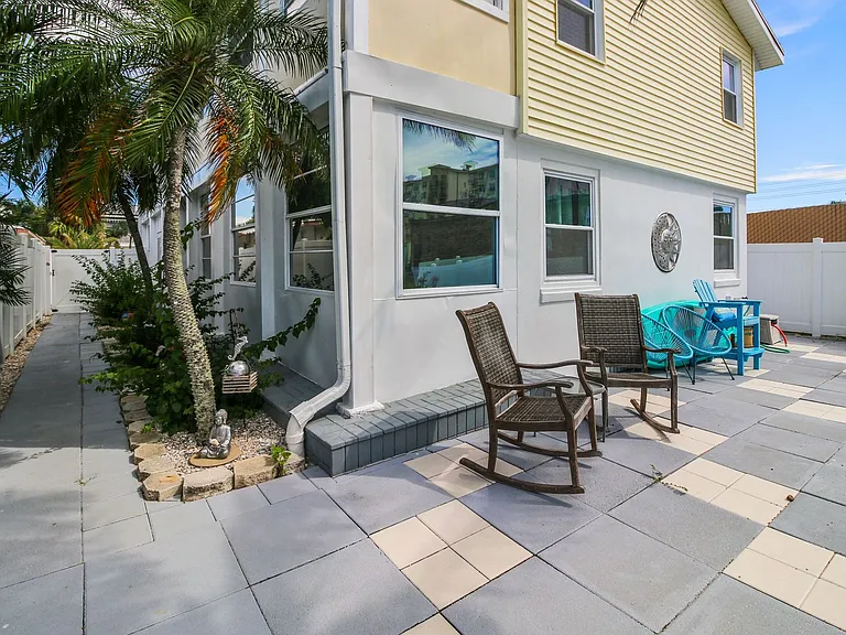 13535 Boca Ciega Ave — Photo 15