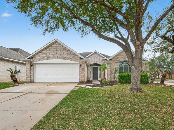 3143 Oakwood Run Dr, Sugar Land, TX 77498