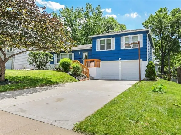 5711 W 101st Ter, Overland Park, KS 66207