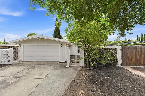 794 Lakemuir Dr Photo 1