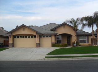 12704 Montbatten Pl, Bakersfield, CA 93312