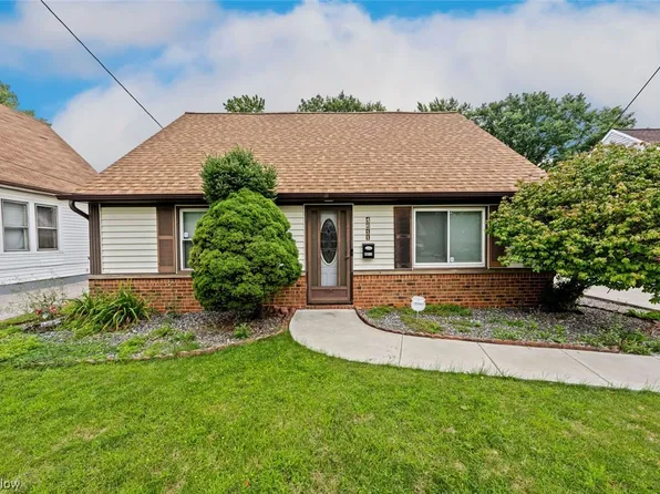 4611 W 158th St, Cleveland, OH 44135