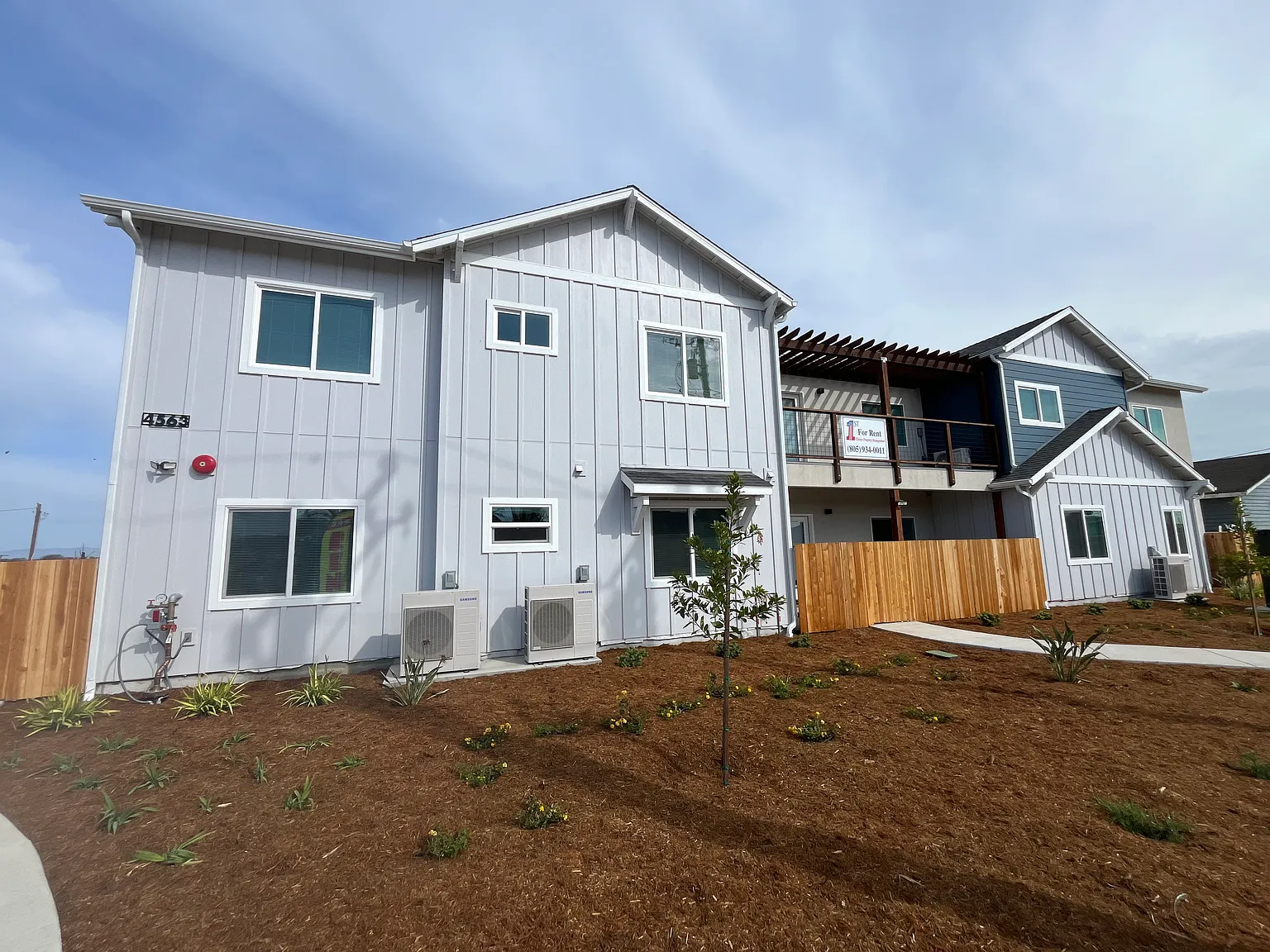 3 bed, 950 sqft, $2,450 — Photo 3