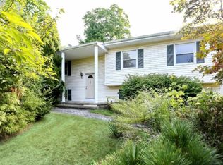 560 Paramus Rd, Paramus, NJ 07652