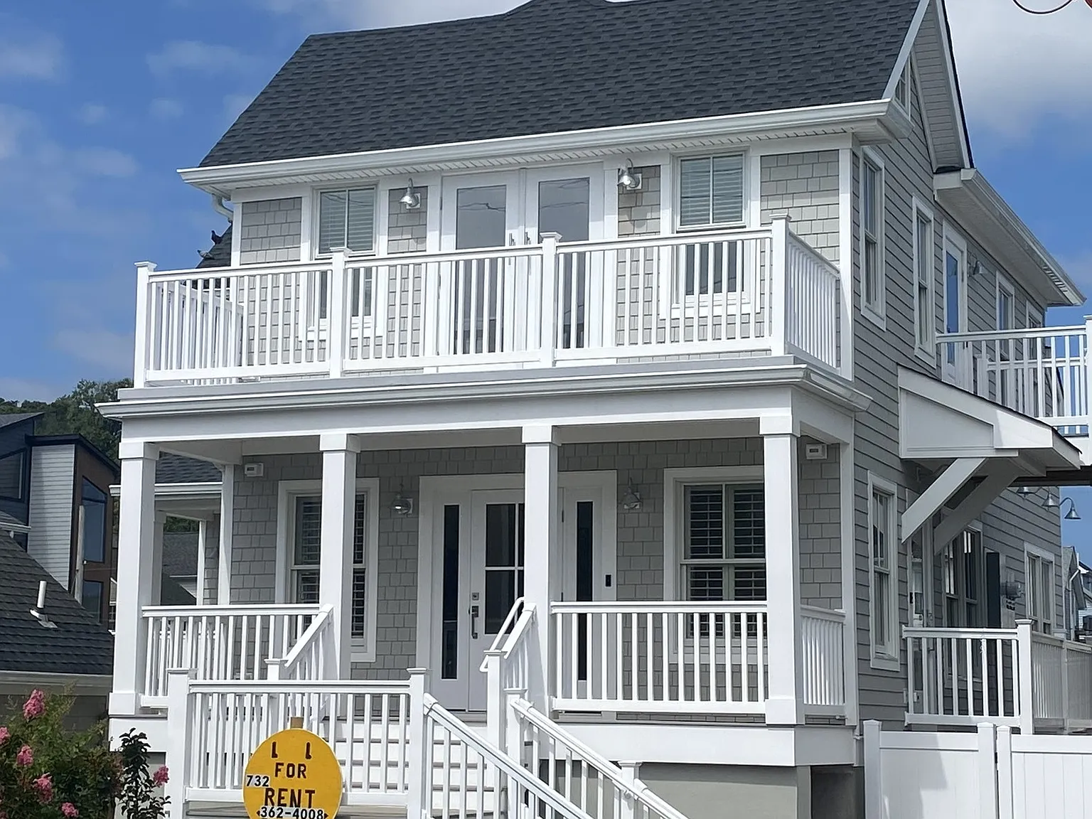 2 bed, 800 sqft, $3,600 — Photo 1