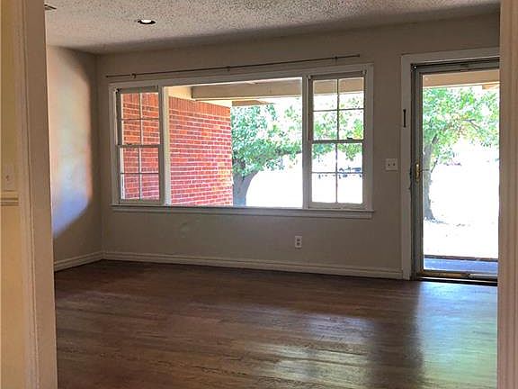 2nd image of 9308 Essex Ct