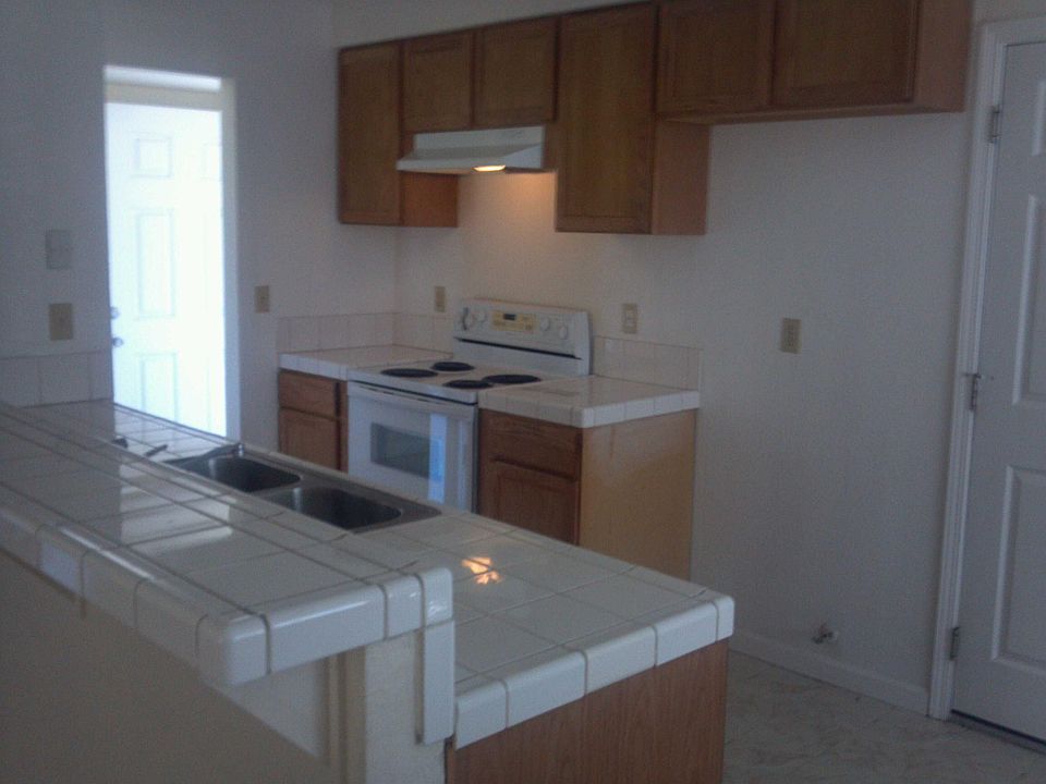 2nd image of 600 Regginald Way