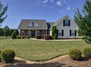 621 Archibald Rd, Chesnee, SC 29323