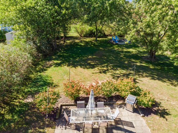 1111 Shore Dr, New Buffalo, MI 49117